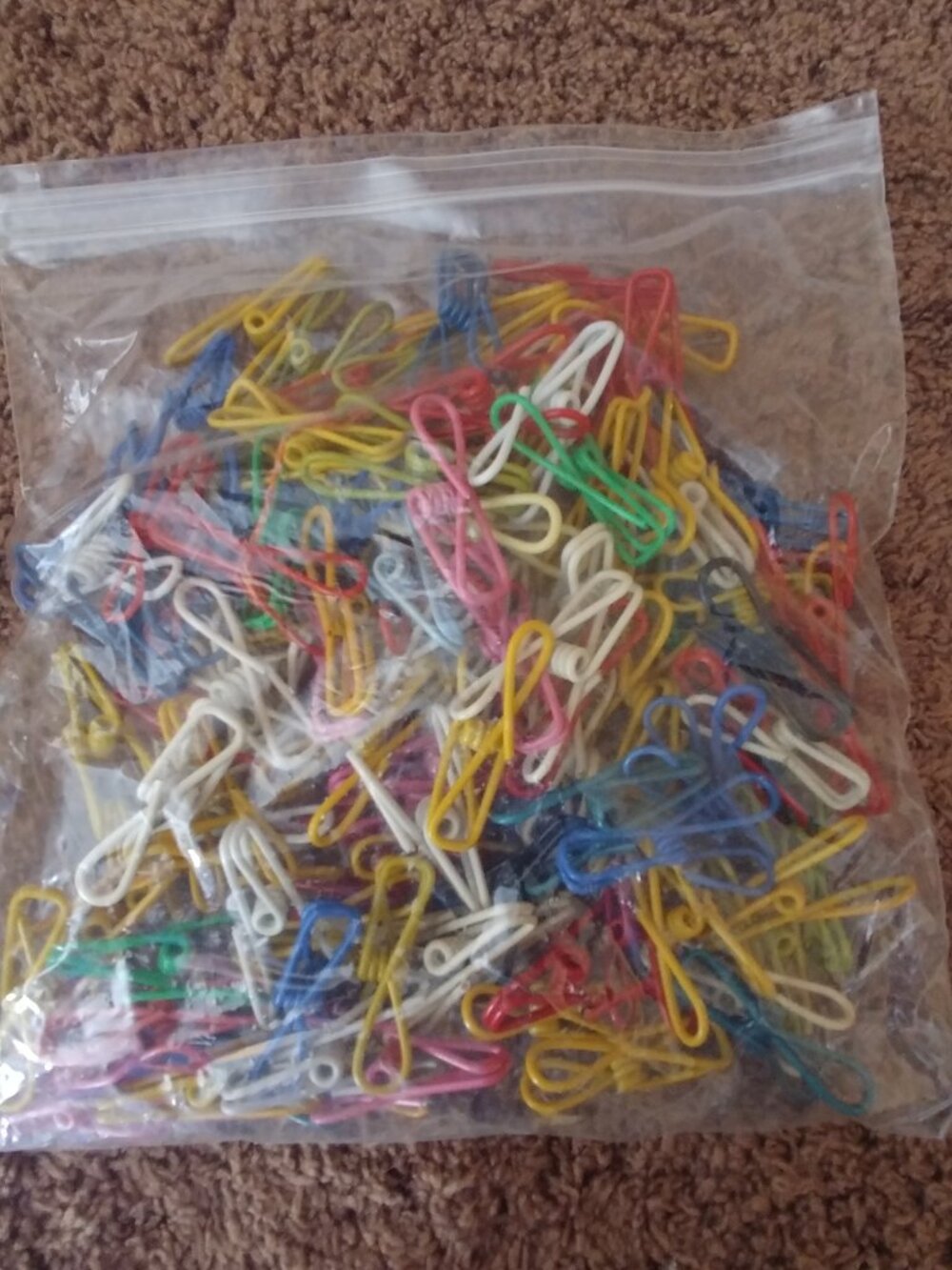 pvc coated clips